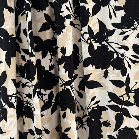 Sag Harbor Woman Skirt - Picture 2 of 8